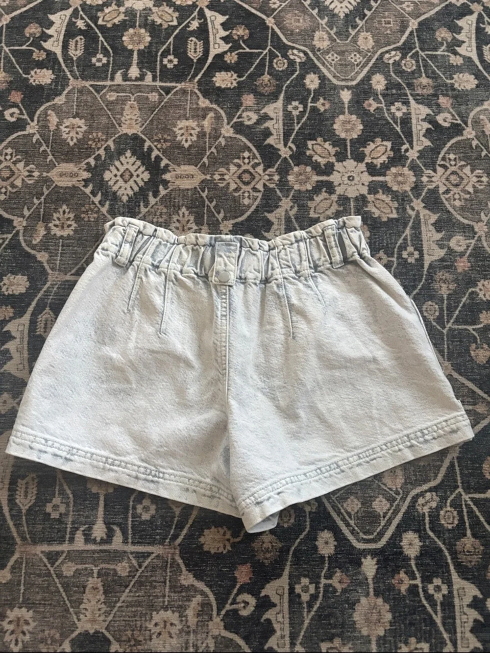 Anthropologie shorts size 0 - Picture 2 of 3